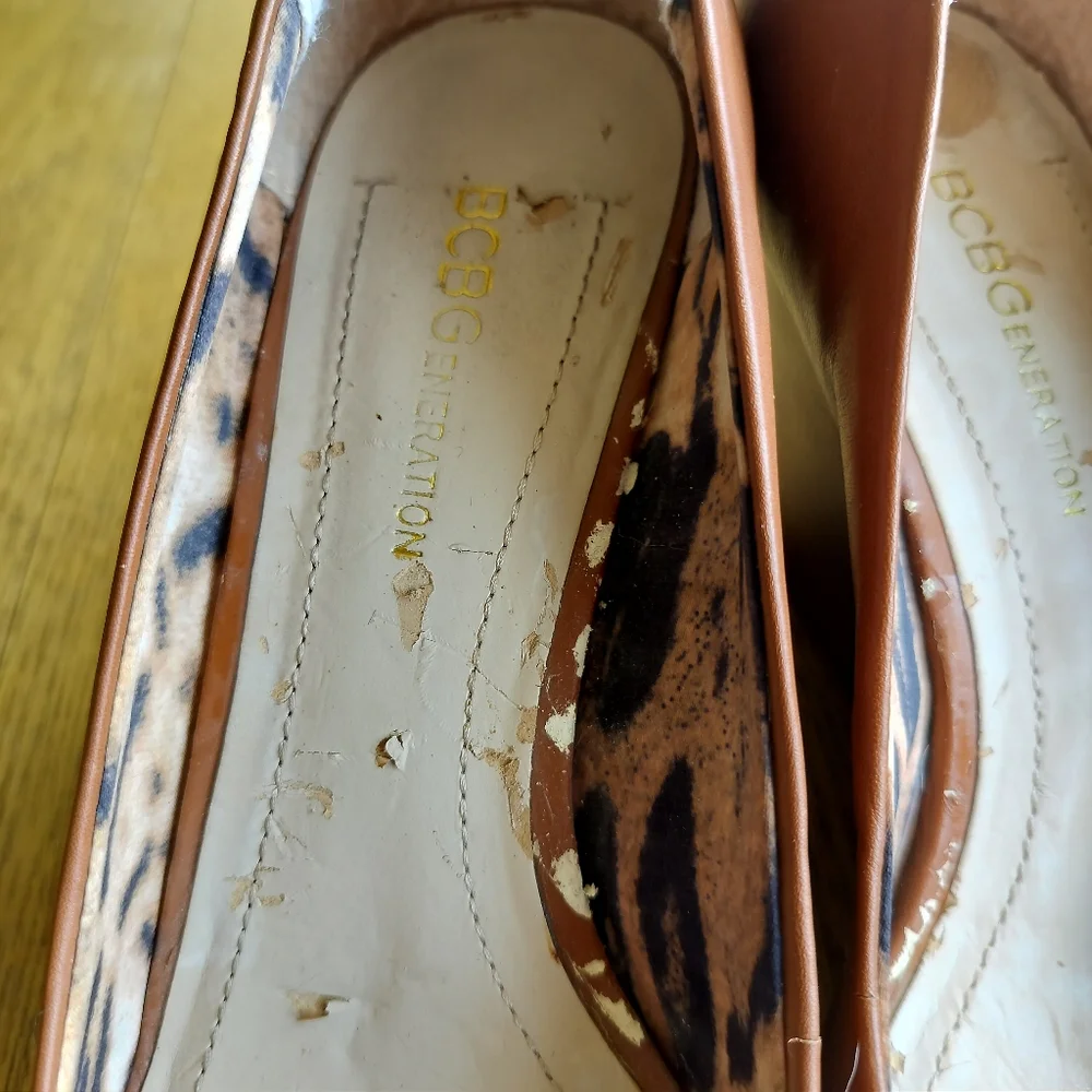 BCBGeneration Wedge Peep Toe Sandals Size 8B